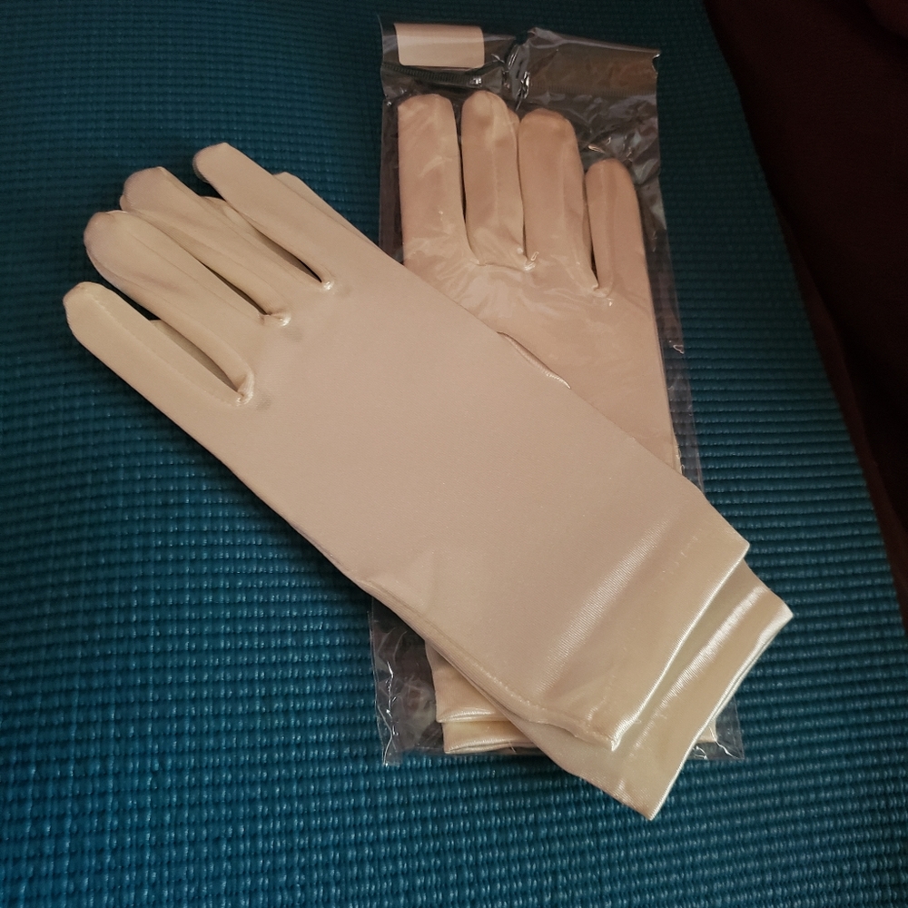 Satin gloves medium